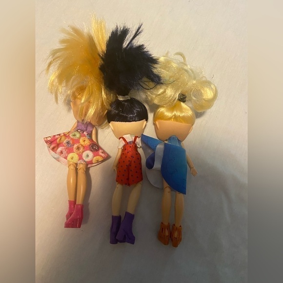 Boxy Girls Fashion Doll Lot of 3 Blonde Black Brown Hair Dresses Boots polka dot - Picture 4 of 4